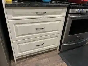 white painted kitchen drawers